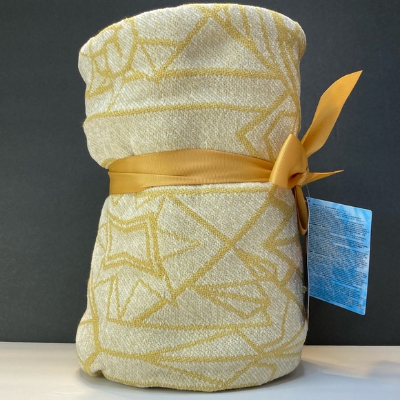 Disney Parks Marvel Avengers Gold Throw Blanket - Picture 2 of 10